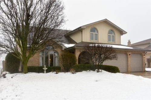 7363 Dove Ln, Frankfort, IL 60423-8790