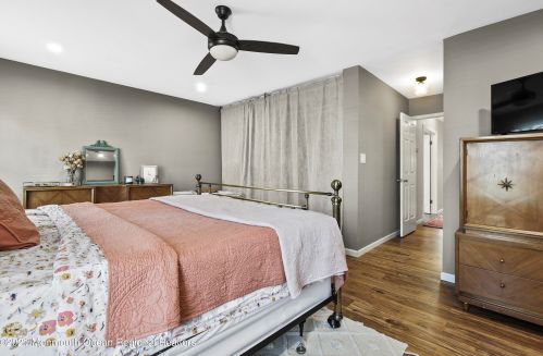 64 Redwood Dr, Tinton Falls NJ  07712-8702 exterior