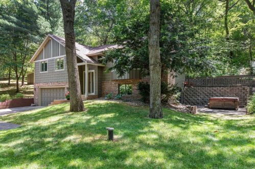 8920 Eagle Creek Blvd, Prior Lake, MN 55379-9035