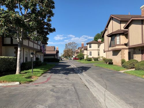 9006 Stacie Ln, Anaheim CA  92804-6320 exterior