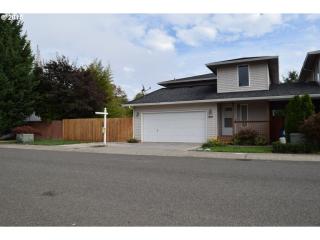 1407 6th Ave, Battle Ground, WA 98604-8010