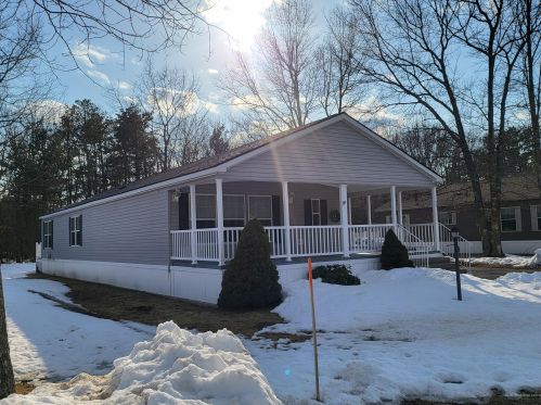 39 Candlewood Dr, Lyman ME  04002-6116 exterior