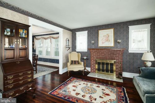 104 Roberts Ave, Tavistock NJ 08033 exterior