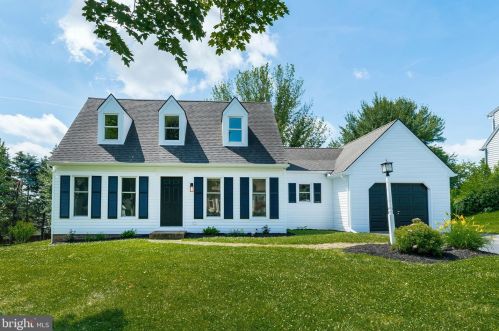3190 Greenridge Dr, Lancaster, PA 17601-1345