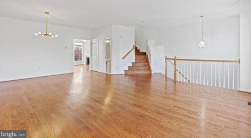 7319 Oldham Leeds Way, Springfield, VA 22150-4919