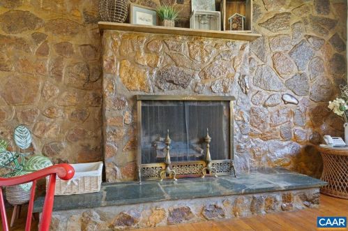 6200 Indian Ridge Dr, Earlysville, VA 22936-1614