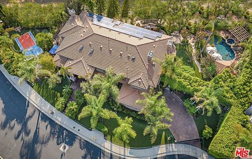 4158 Elm View Dr, Van Nuys, CA 91316-4401
