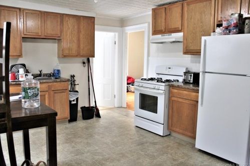 316 Wilson St, Waterbury, CT 06708-3404