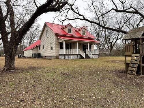 587 Highway 41, Milner, GA 30257-3932