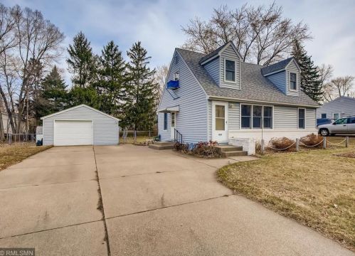 1429 County Road B, Saint Paul MN  55113-4216 exterior