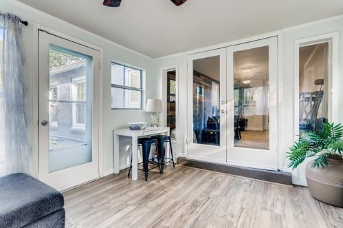 6462 Camp Bowie Blvd, Fort Worth TX  76116-4337 exterior