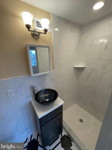 5732 16th St, Philadelphia PA  19141-1702 exterior