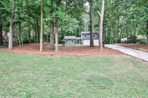 1860 Winding Creek Ln, Marietta, GA 30064-2873