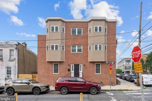 2415 Gaul St, Philadelphia, PA 19125-3003