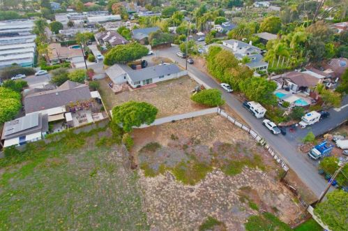 495 Ocean View Ave, Encinitas, CA 92024-2627