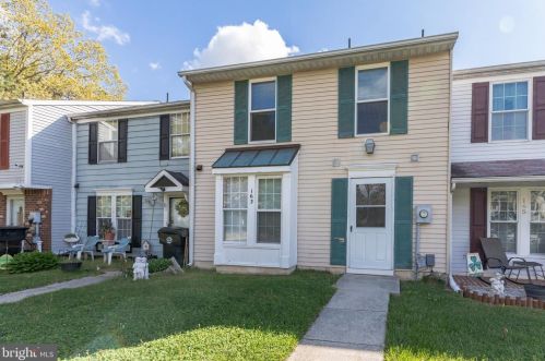 163 Villa Knoll Ct, Erial, NJ 08081-2922