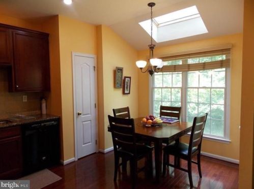 9 Wedgewood Ct, Princeton NJ  08540-6135 exterior