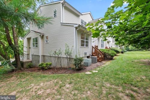 5 Garfield Way, Princeton NJ  08540-1669 exterior