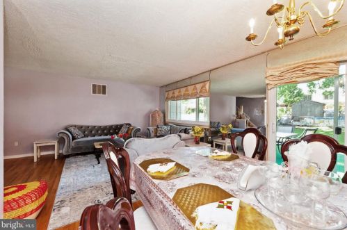 9504 Lawnsberry Ter, Silver Spring MD 20901-4714 exterior