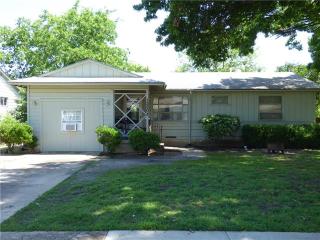 12208 Hoblitzelle Dr, Dallas, TX 75243-3642
