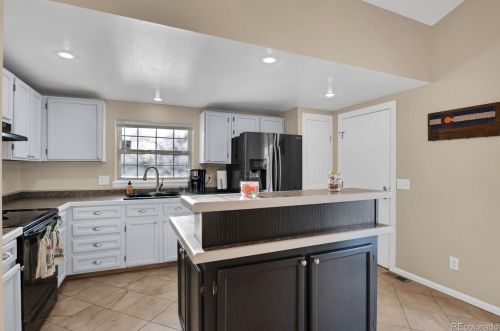 18149 Asbury Dr, Aurora CO 80227-2306 exterior