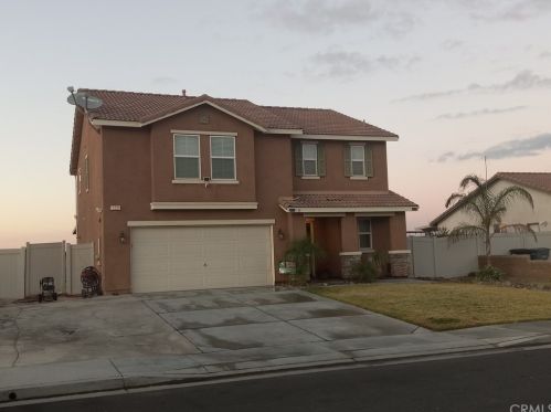 332 Yosemite Ave, Perris, CA 92570-8674
