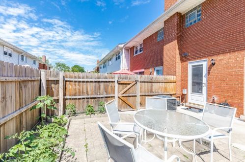 7803 Nordica Ave, Niles IL  60714-3313 exterior