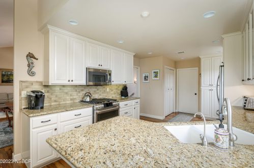 2123 Fallen Leaf Dr, Santa Maria CA  93455-5739 exterior