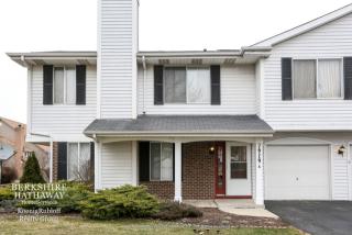 7929 Knottingham Cir, Oak Brook IL 60561-4975 exterior