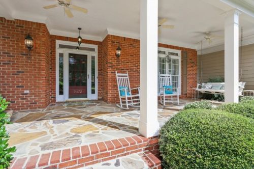 2372 Habersham Dr, Marietta, GA 30064-3804