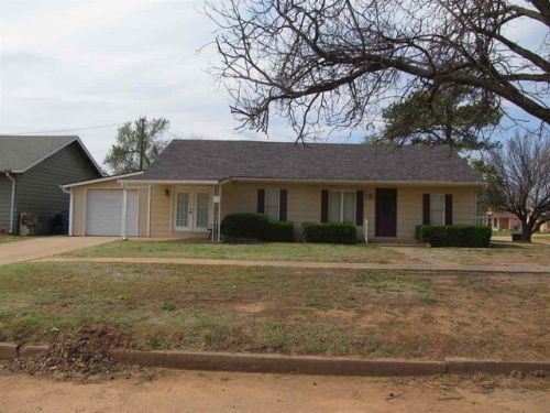 508 4th St, Covington, OK 73730