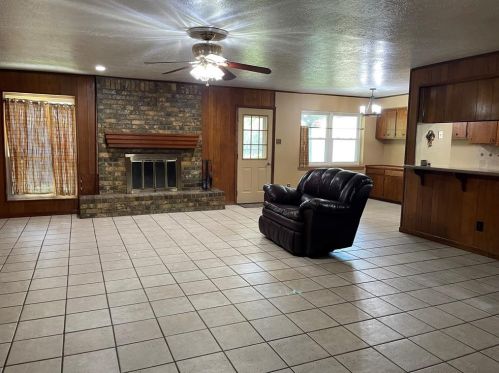 5210 Meadow Crest St, Morgans Point TX  77571-2817 exterior