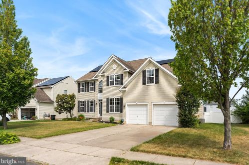 12 Brooklyn Ct, Blenheim, NJ 08012-3954