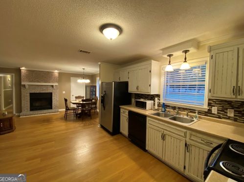 10 Crosswinds Dr, Statesboro, GA 30461-7054