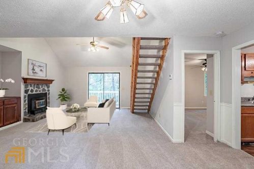 110 Hubbard Rd, Newnan, GA 30263-4633