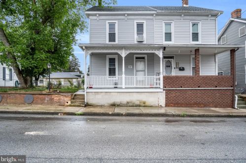 247 Locust St, Hanover, PA 17331-2617