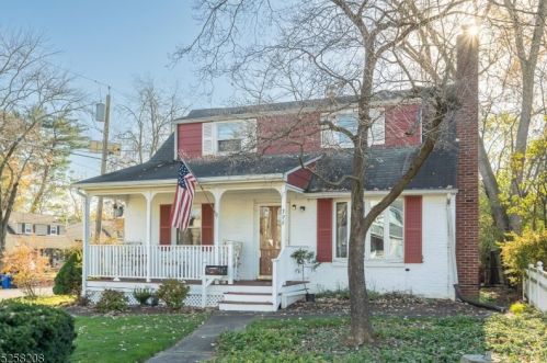 396 Park View Dr, Scotch Plains, NJ 07076-1355