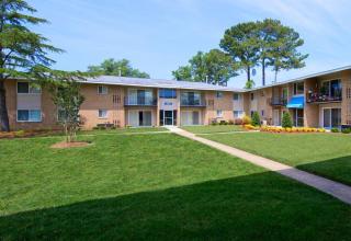 986 Armfield Cir, Norfolk VA  23505-3218 exterior