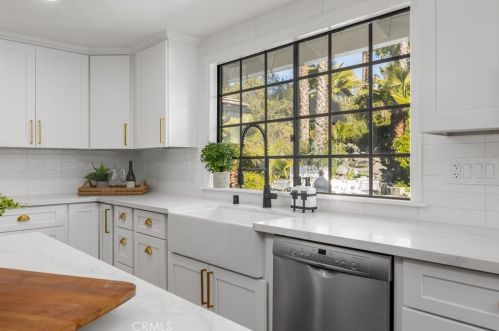 1232 Pleiades Dr, Vista CA  92084-6531 exterior