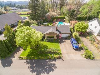 12625 62nd Ave, Portland OR  97219-7035 exterior