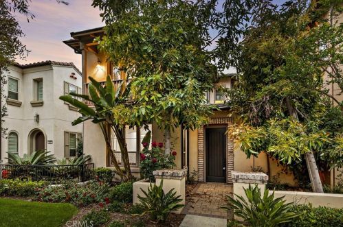 85 Sanctuary, Irvine CA  92620-3425 exterior