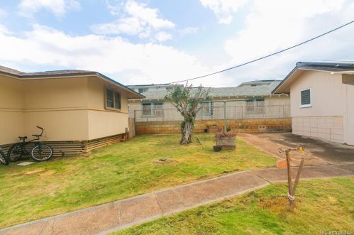 536 12 Ave, Honolulu HI  exterior