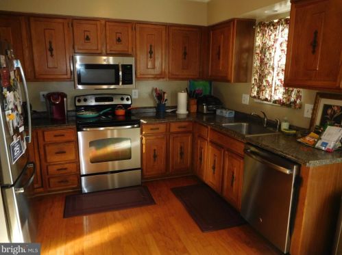 7723 Wolford Way, Lorton VA  22079-1744 exterior