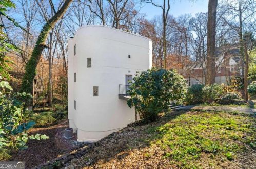 581 Harold Ave, Atlanta GA  30307-1741 exterior