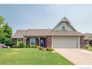 9801 108th Ct, Owasso, OK 74055-6669