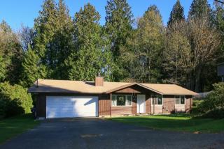 26452 Edgewater Blvd, Breidablick, WA 98370-9545