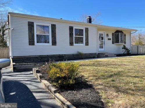 224 Oak St, Berkeley Township, NJ 08721-1087