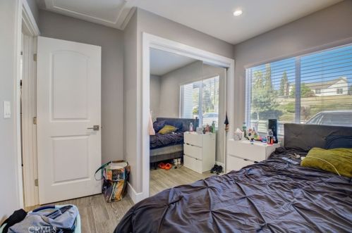 1518 Cochran St, Simi Valley CA 93065-2047 exterior