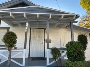 207 Alisos St, Santa Barbara, CA 93103-2711