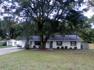 57 River Oaks St, Woodbine, GA 31569-4247